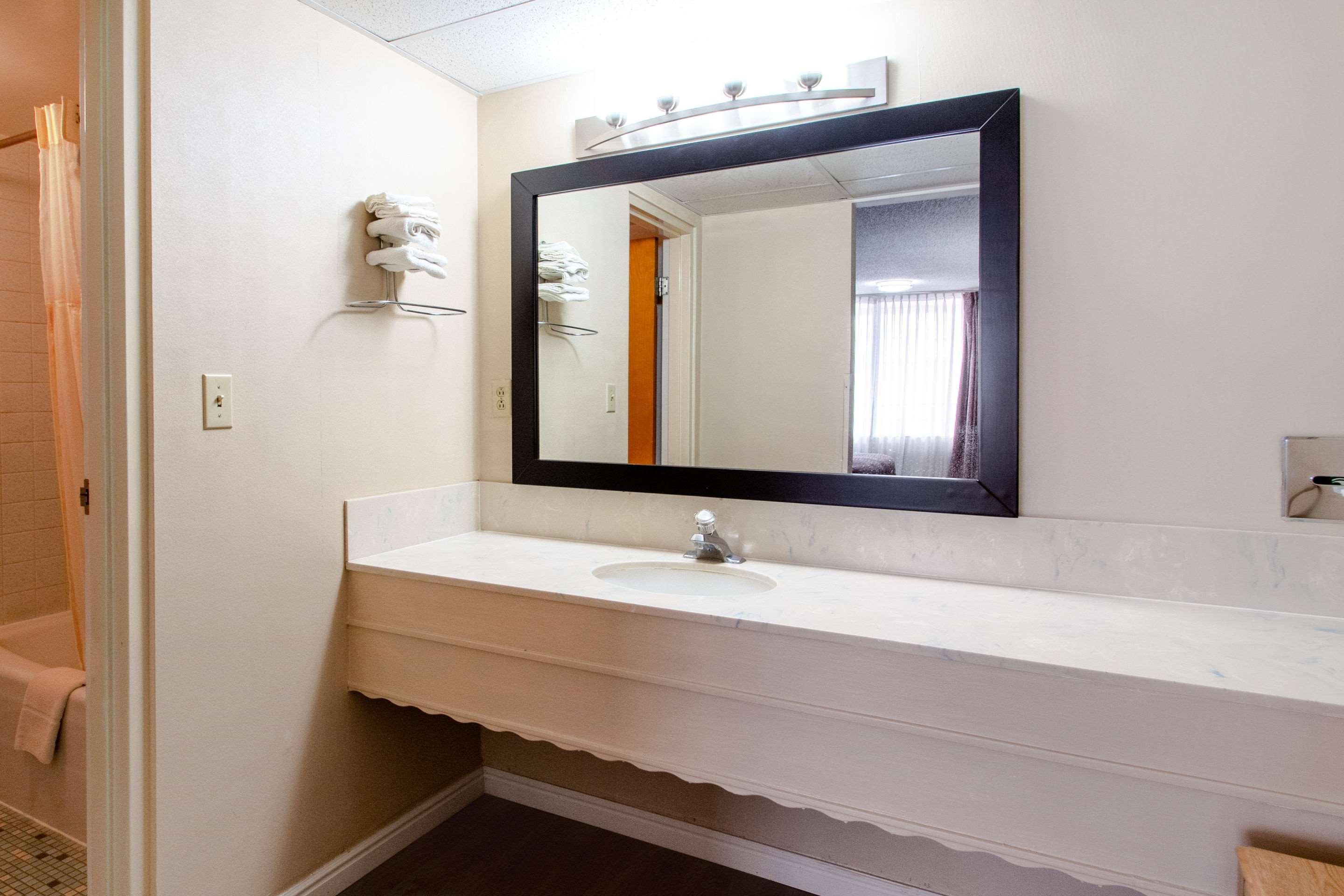Econo Lodge Elko Downtown Area Экстерьер фото