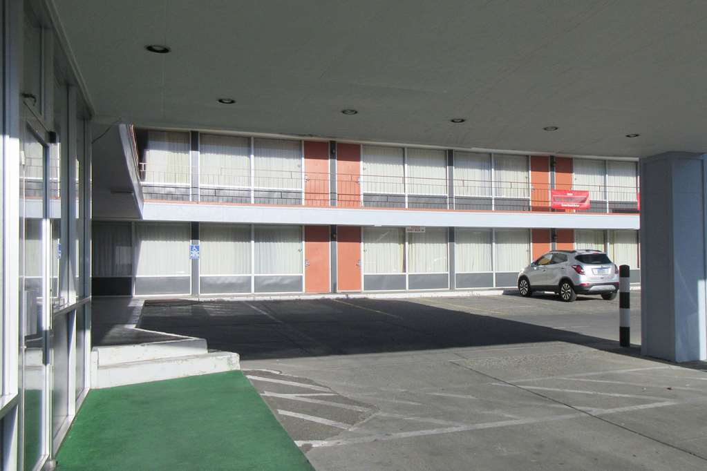 Econo Lodge Elko Downtown Area Экстерьер фото